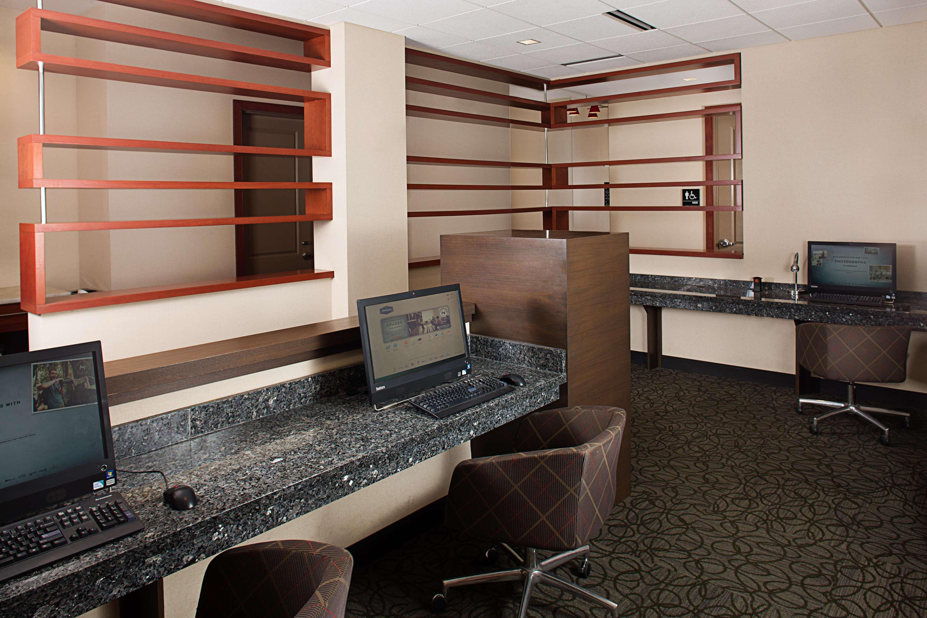 Hampton Inn Portland Downtown Waterfront Eksteriør billede