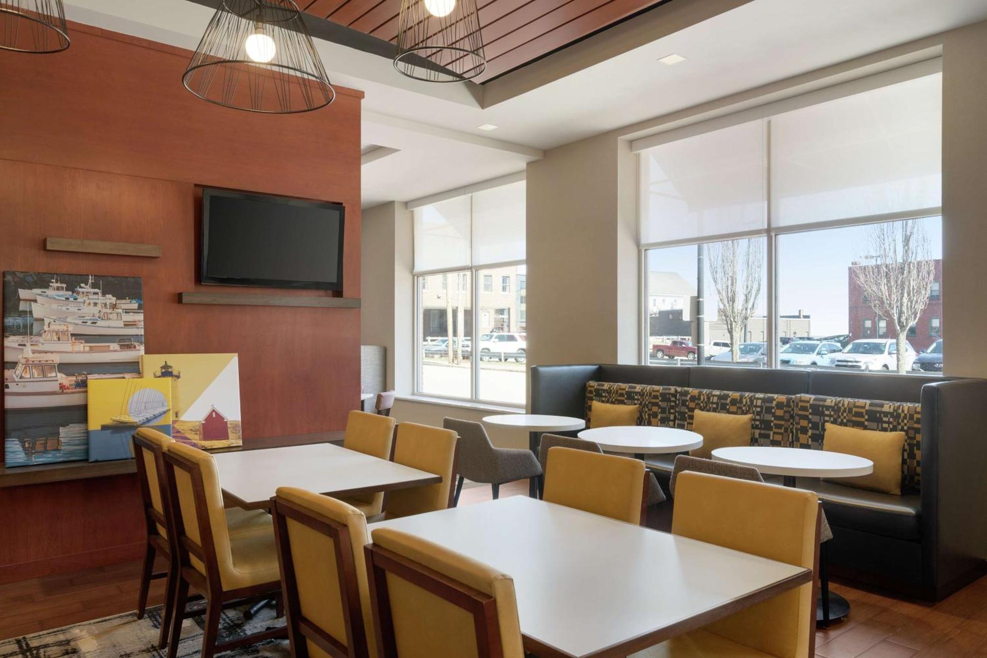 Hampton Inn Portland Downtown Waterfront Eksteriør billede