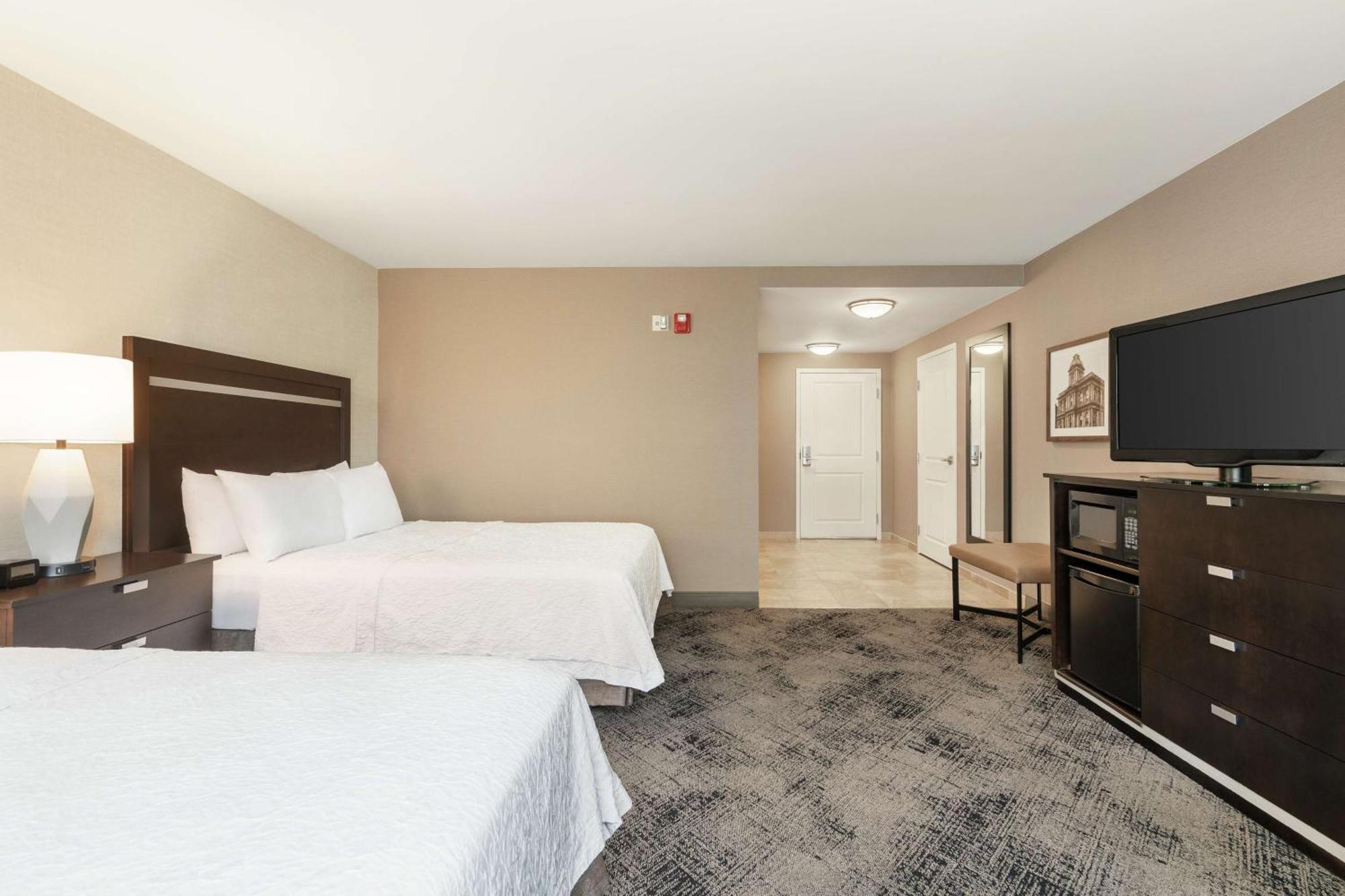 Hampton Inn Portland Downtown Waterfront Eksteriør billede