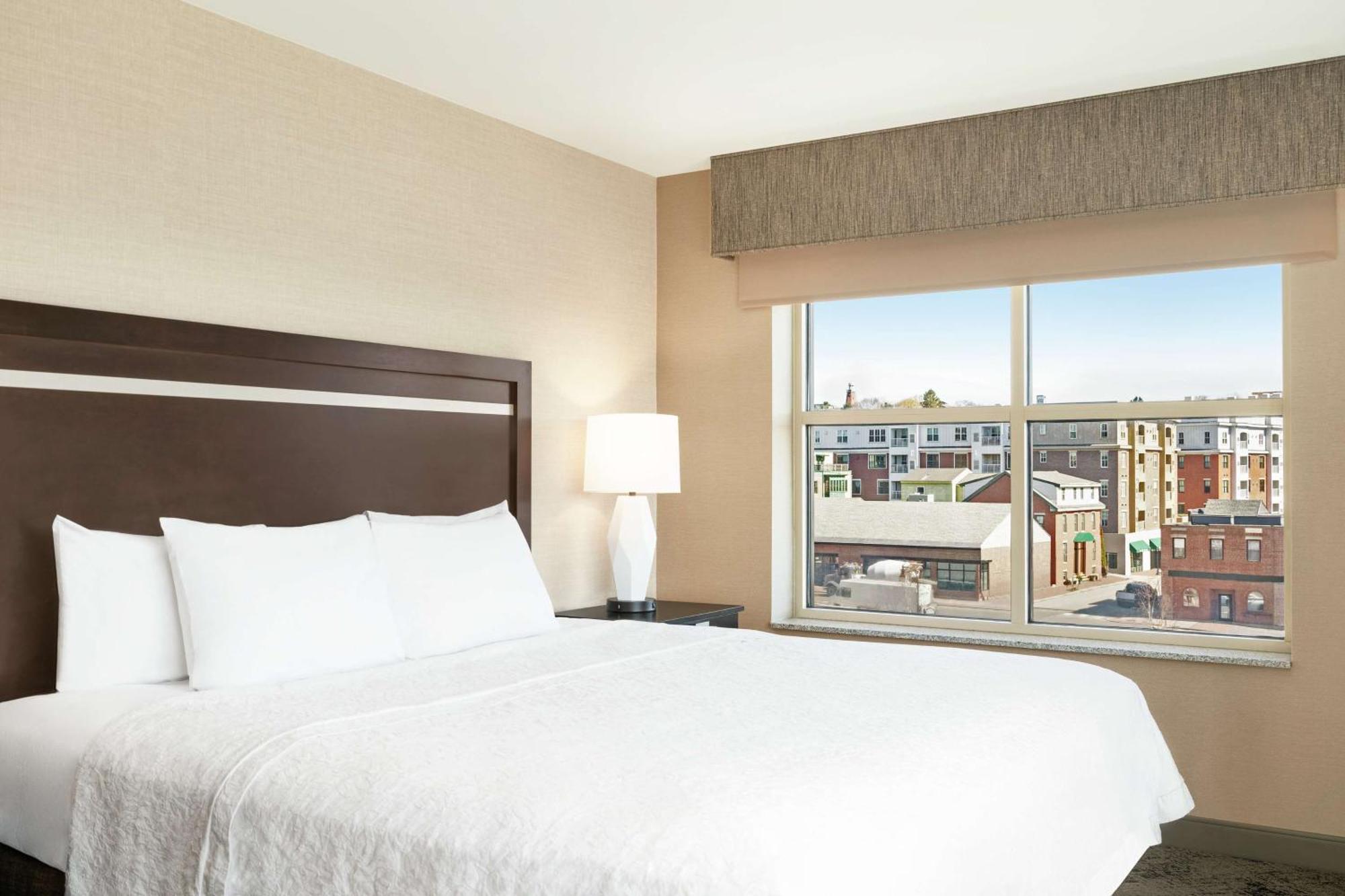 Hampton Inn Portland Downtown Waterfront Eksteriør billede