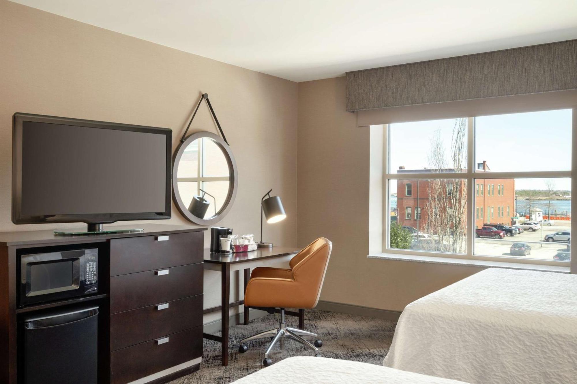 Hampton Inn Portland Downtown Waterfront Eksteriør billede