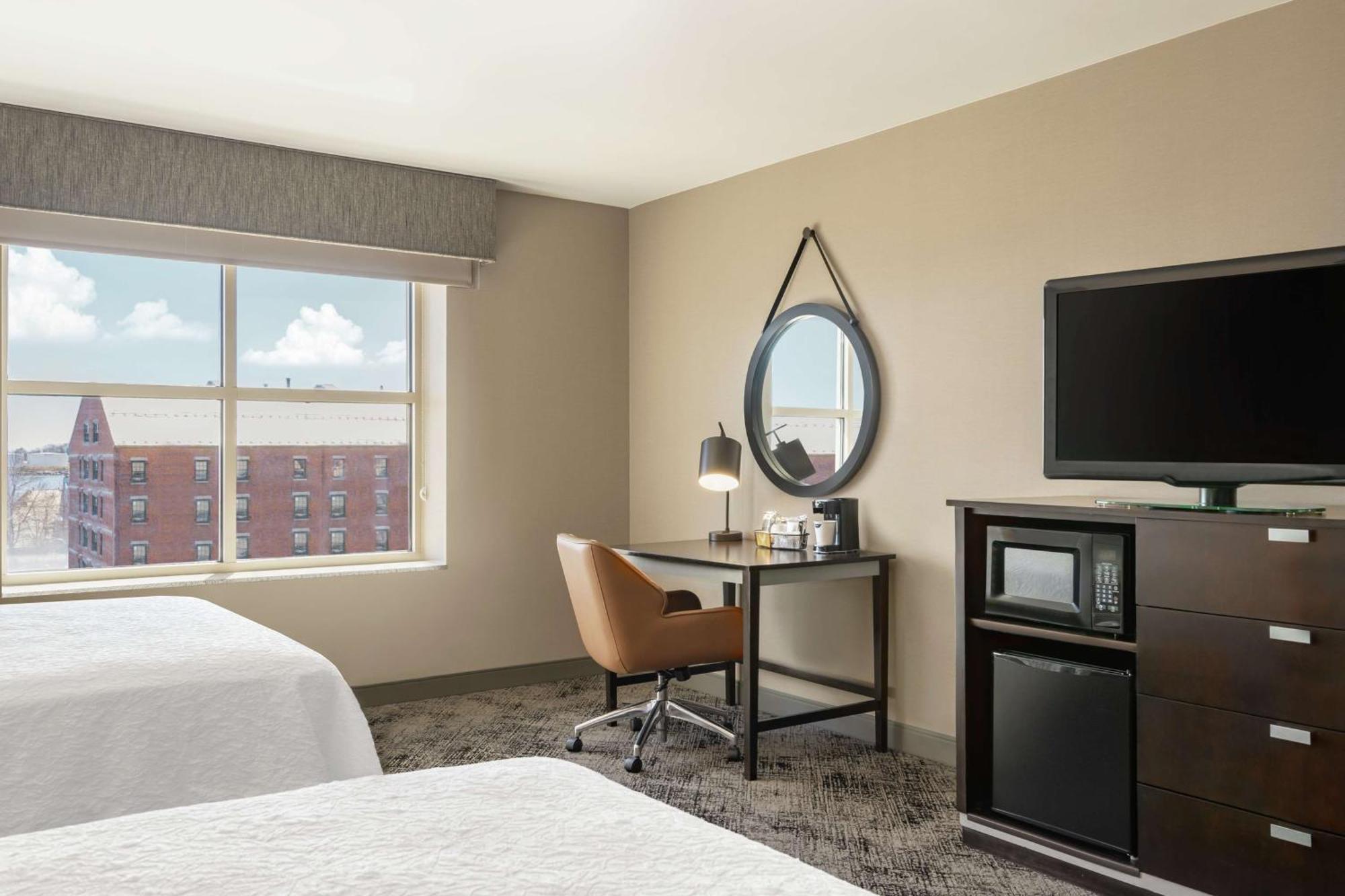 Hampton Inn Portland Downtown Waterfront Eksteriør billede